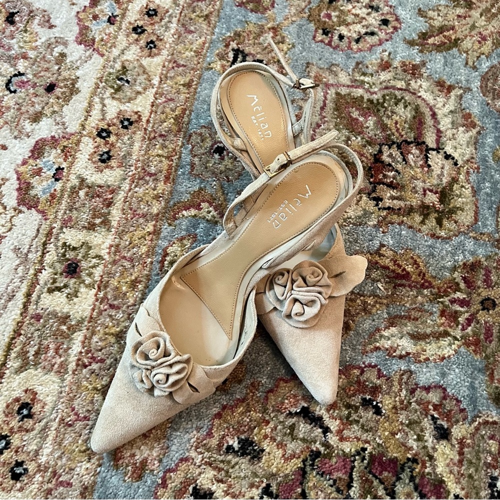 Melina Suede Pumps